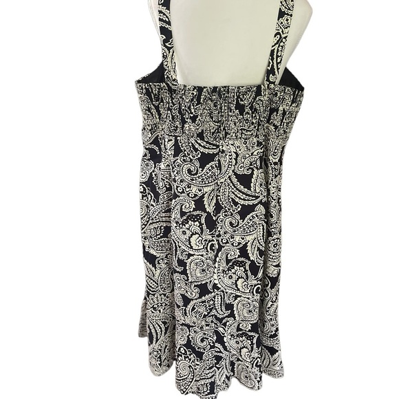 R & K Black and White Ruched Back Dress Size 18 with Adjustable Straps - Picture 4 of 7